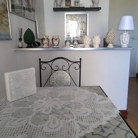 Artemide Rent Bedrooms Guest house 4*