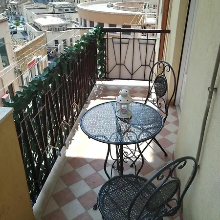 Artemide Rent Bedrooms 4*