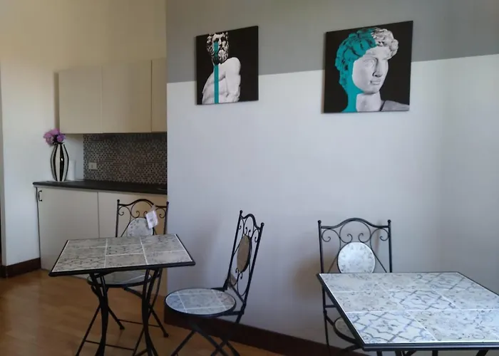 Artemide Rent Bedrooms בית הארחה 4*