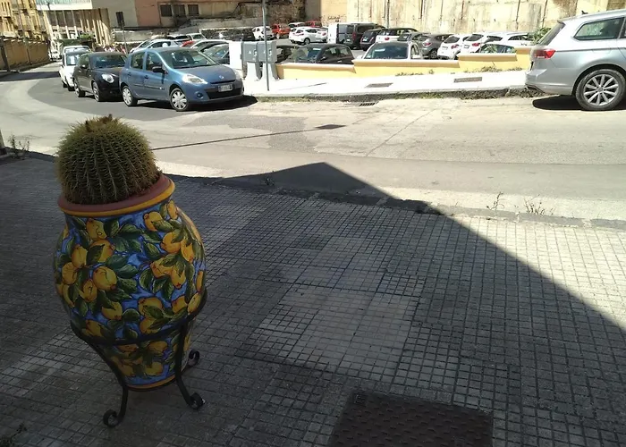 Artemide Rent Bedrooms בית הארחה 4*