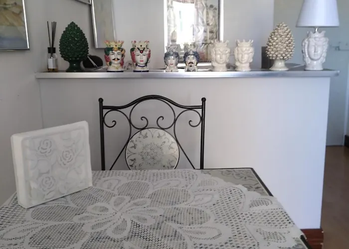 Artemide Rent Bedrooms בית הארחה 4*